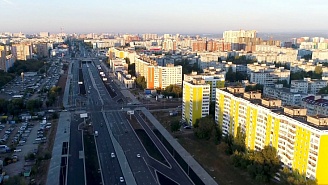 ГИБДД: на Московском автомобилистам разрешили поворачивать направо только по дублеру